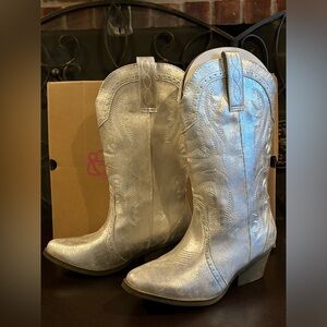 Women’s western boots